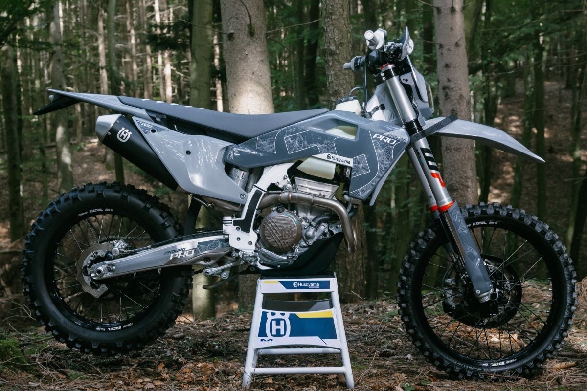 Husqvarna presenta le nuove Enduro Pro 2026